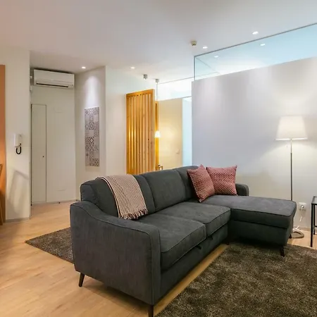 Downtown New Apartment