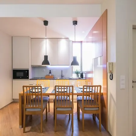 Downtown New Apartment